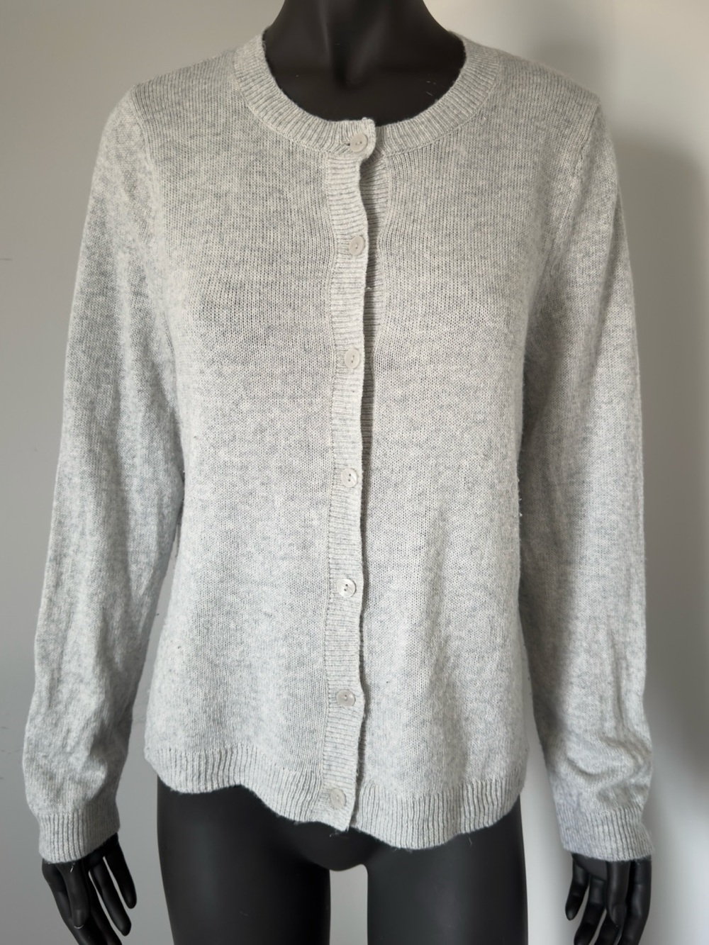 253. Reitmans Light Gray Button-Front Crewneck Cardigan